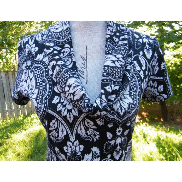 Jersey Top w Paisley Print - Picture 3 of 7